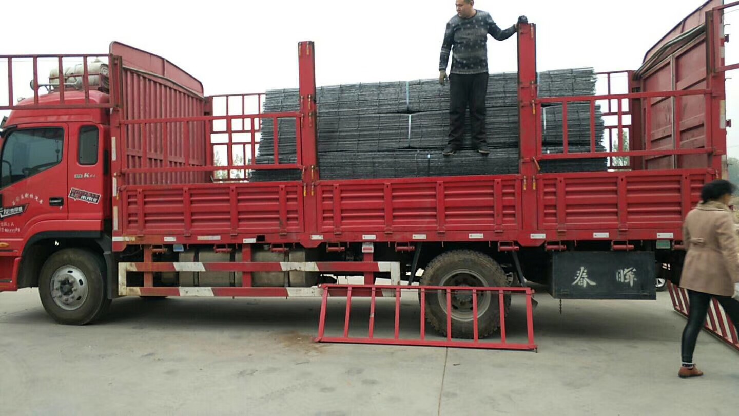 37墙砖带网片
